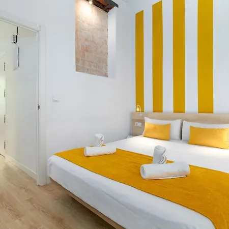 Baron Suites Reina Valencia Exterior photo