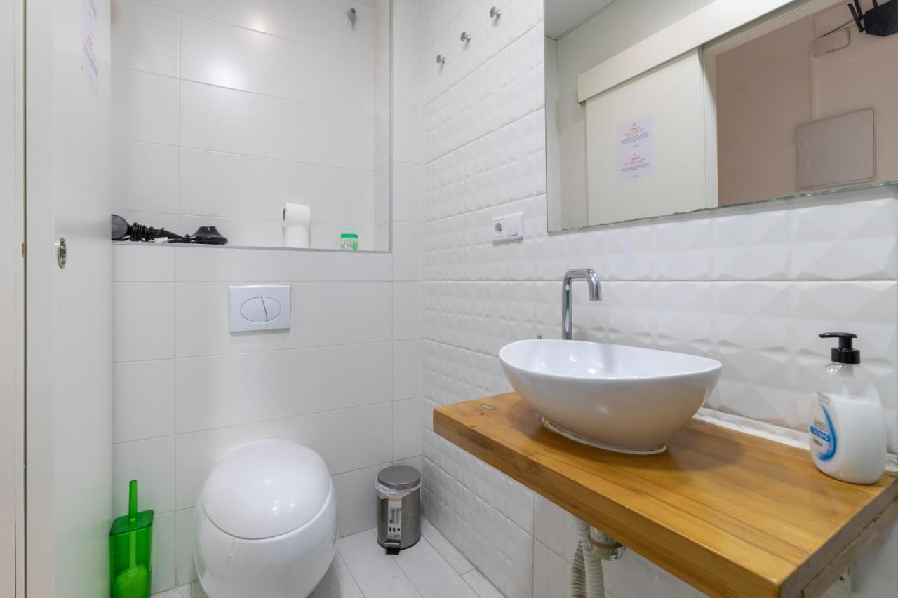 Apartment Baron Reina